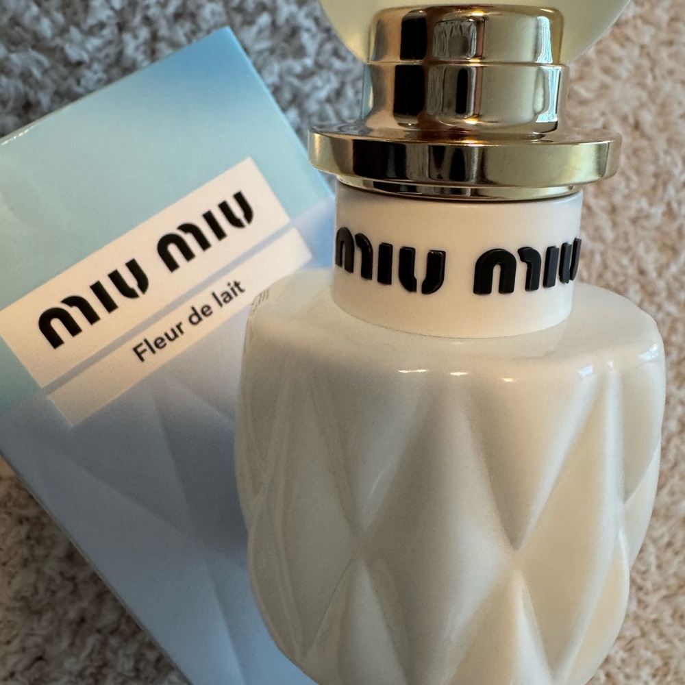 MIU MIU Fleur de lair parfum 1oz NEW